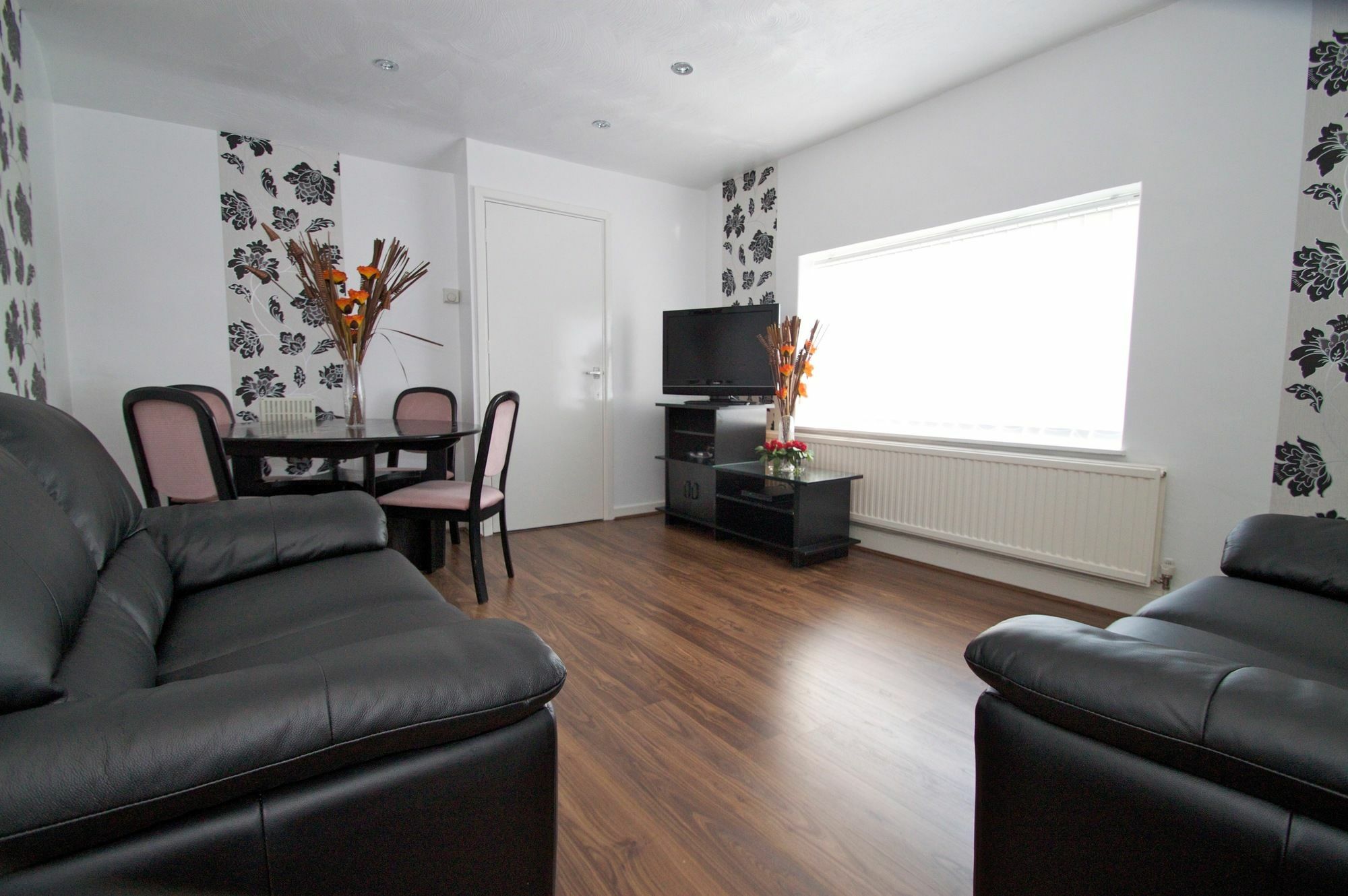 La Suisse Serviced Apartment