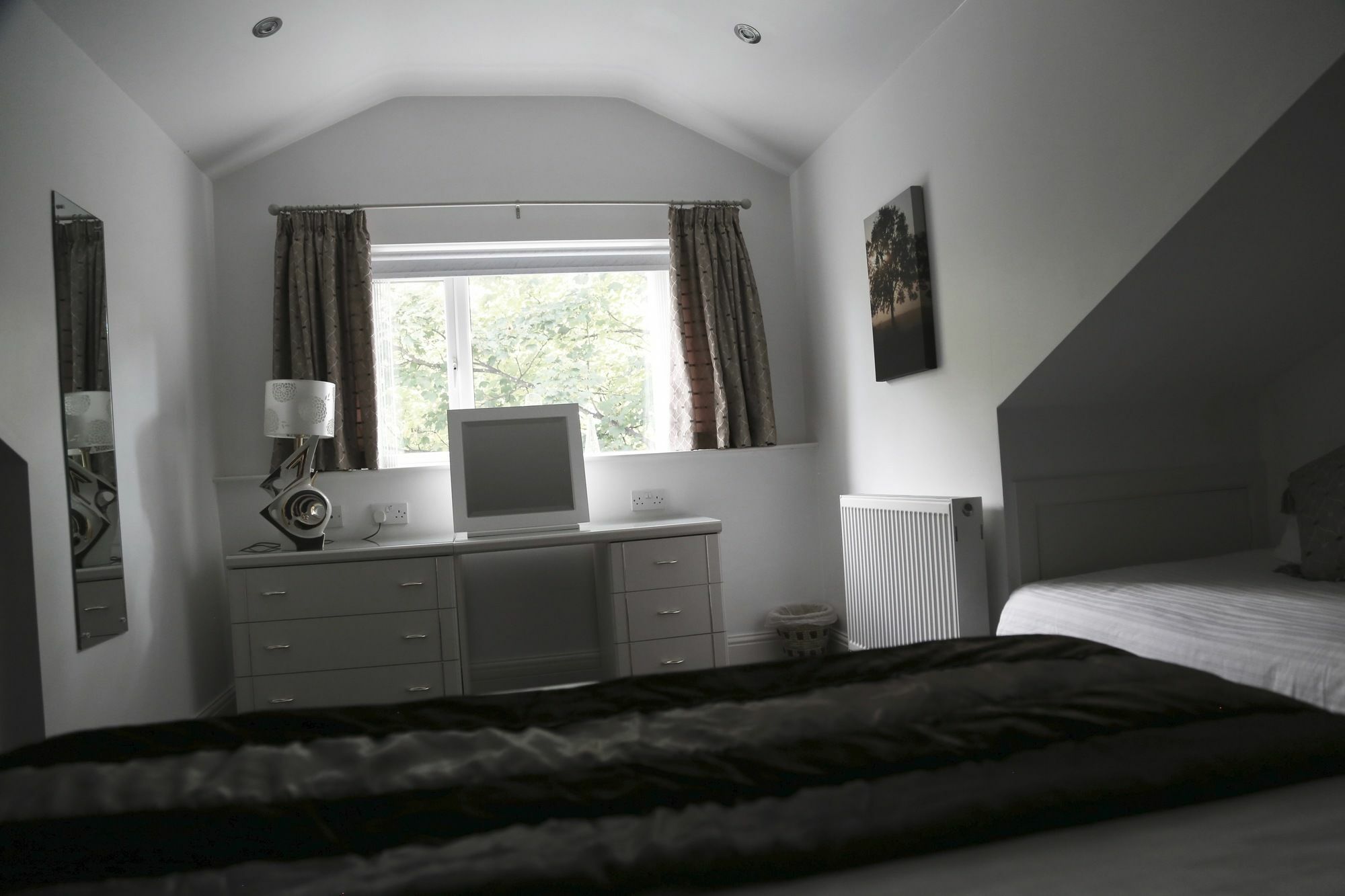 La Suisse Serviced Apartment *